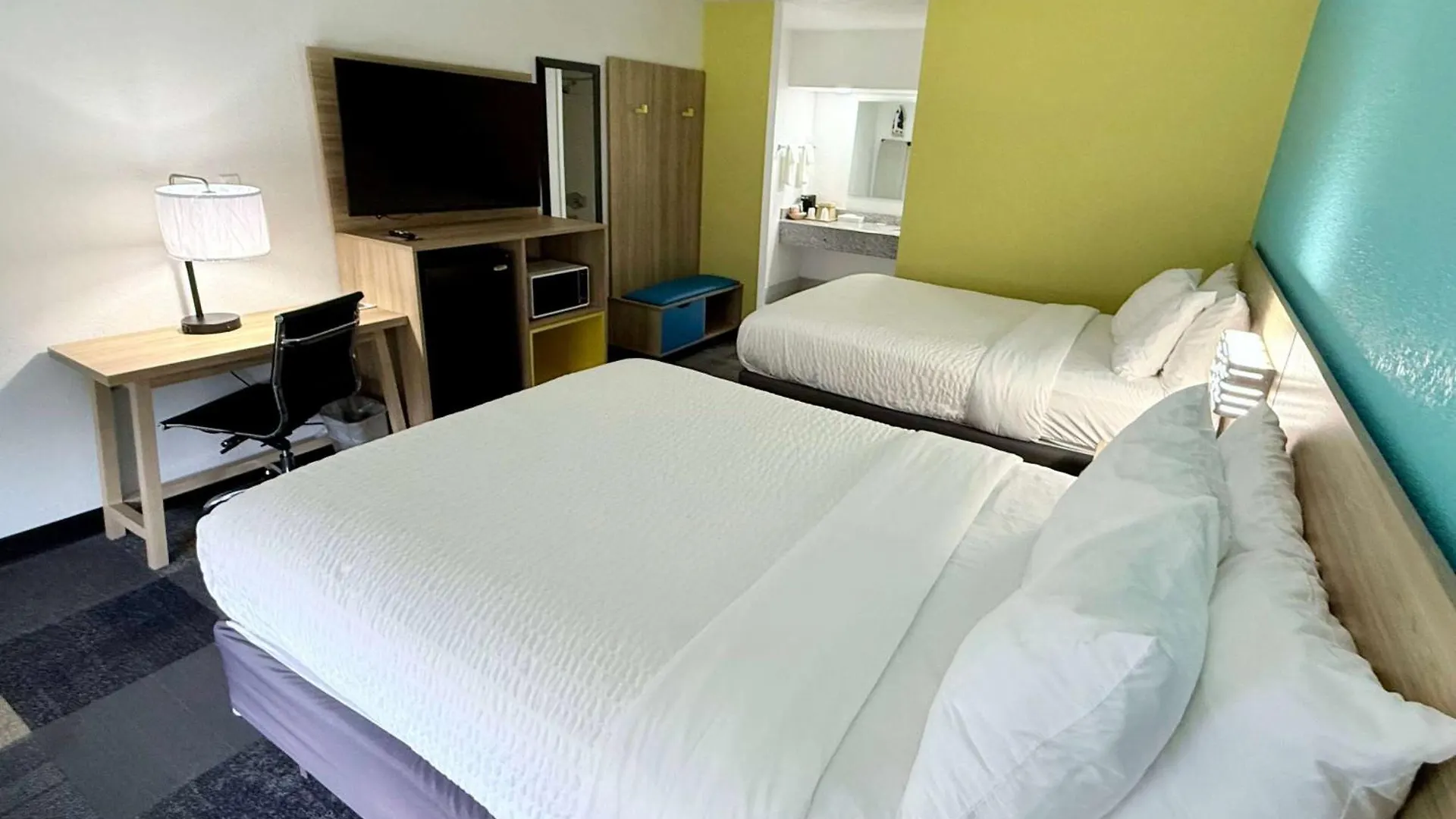 Days Inn By Wyndham Eglin Afb Niceville United States