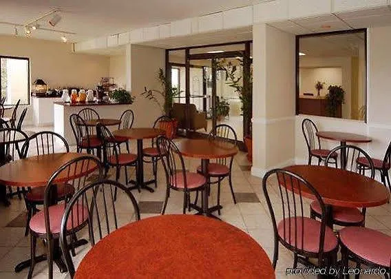 Days Inn By Wyndham Eglin Afb Niceville Hotel